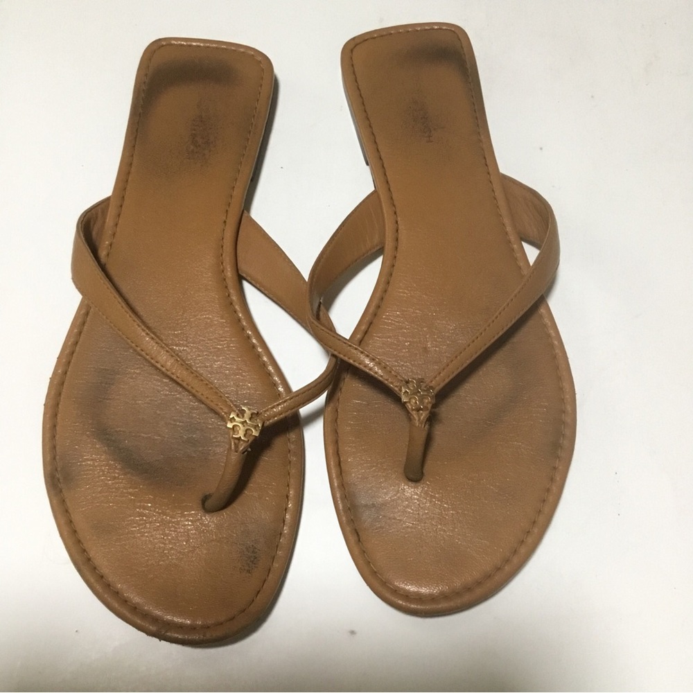 Tory Burch 9M Classic Flip Flop Carmel Corn Leather Gold Medallion HEEL WEAR